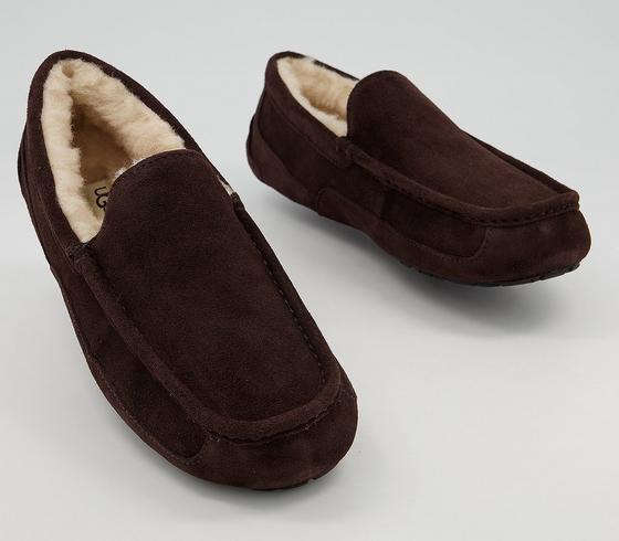 UGG’s chestnut suede Ascot men’s slippers are truly comfy.