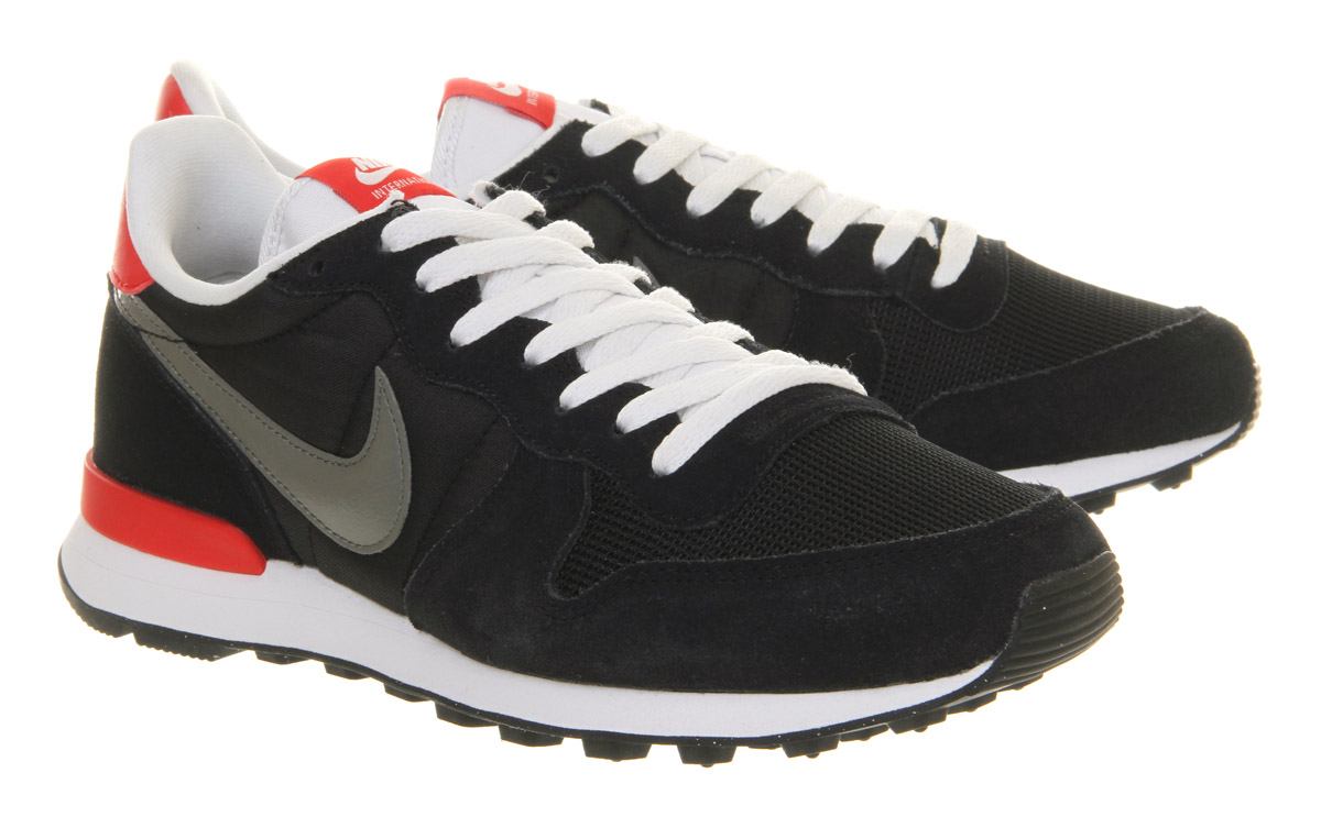 NikeInternationalistBlack Medium Grey
