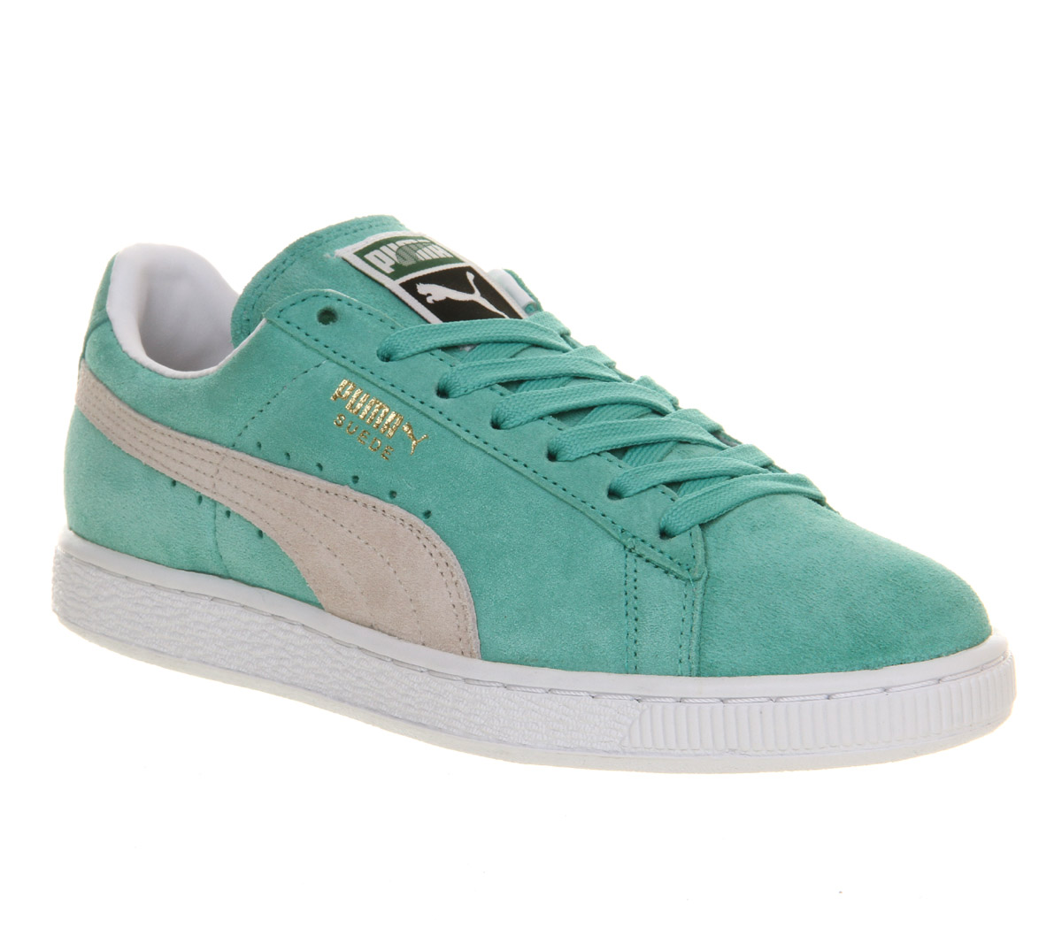 green and white pumas
