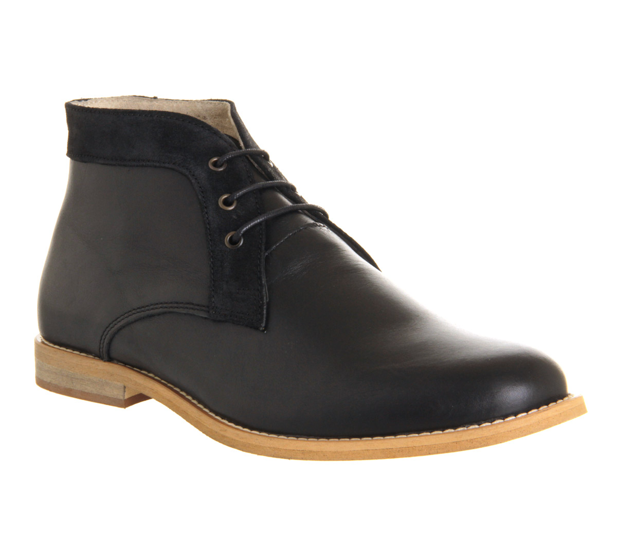 Ask the MissusApple Chukka bootsBlack Leather Suede