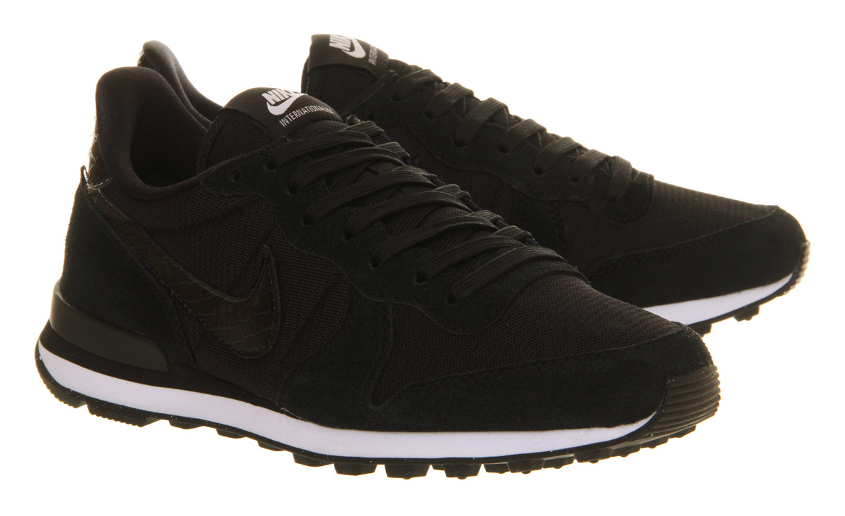 NikeNike InternationalistBlack Black White
