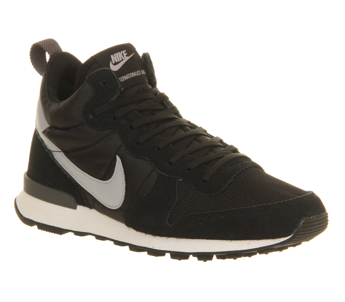 nike mid trainers