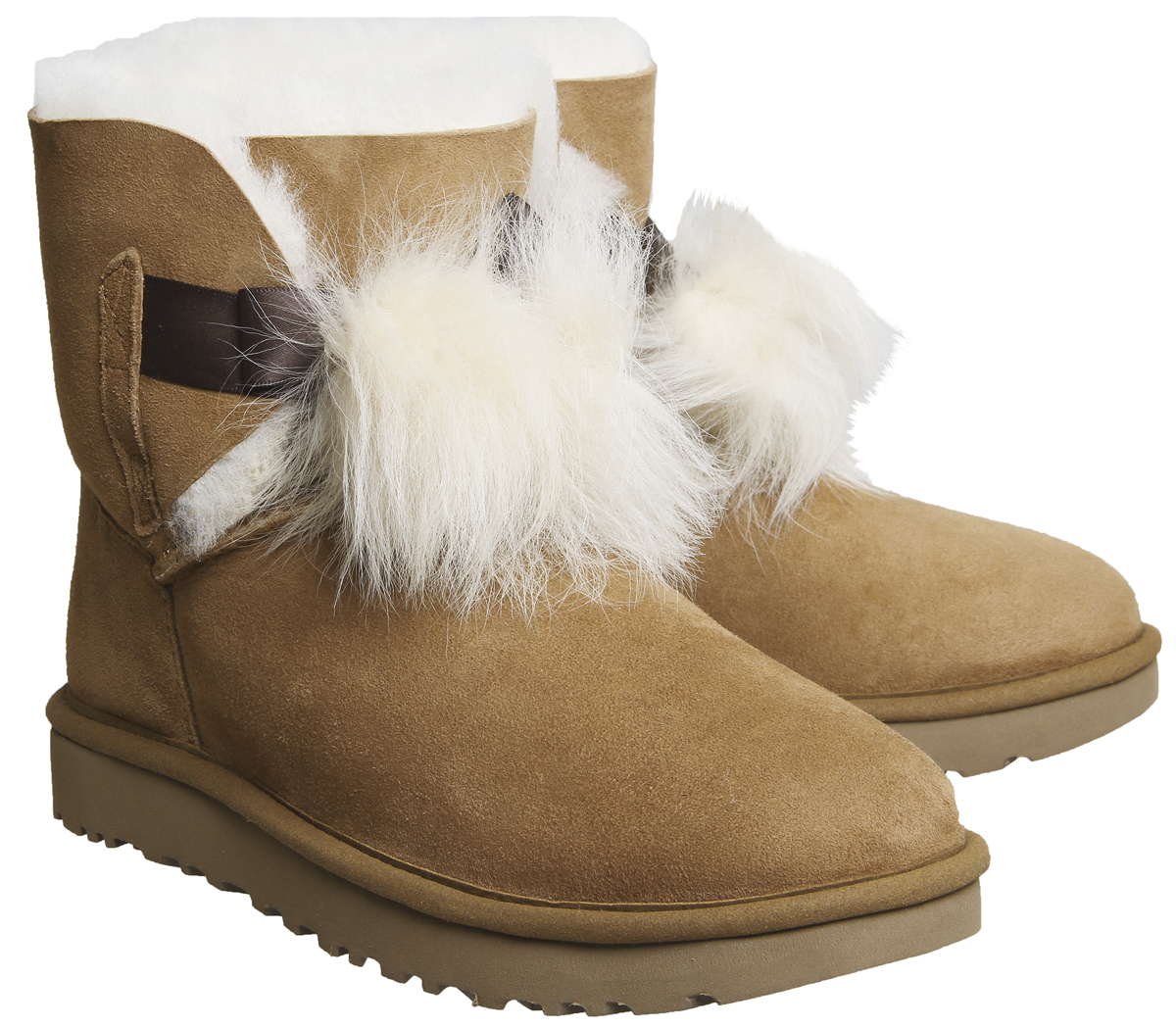 UGGGita Pom Pom BootChestnut Suede